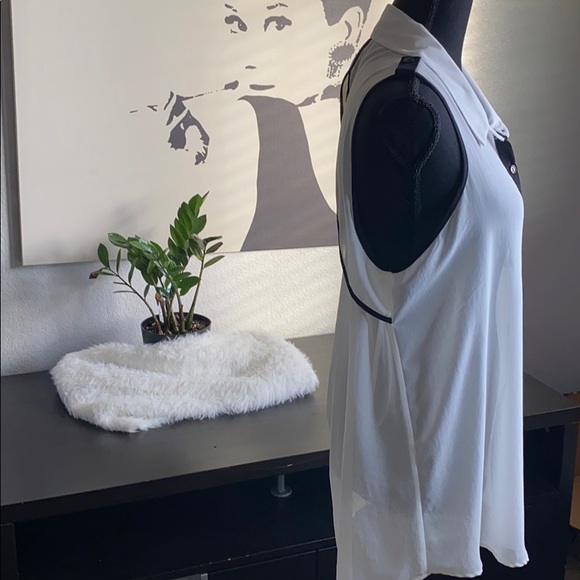 White trimmed in black Top - Picture 2 of 5